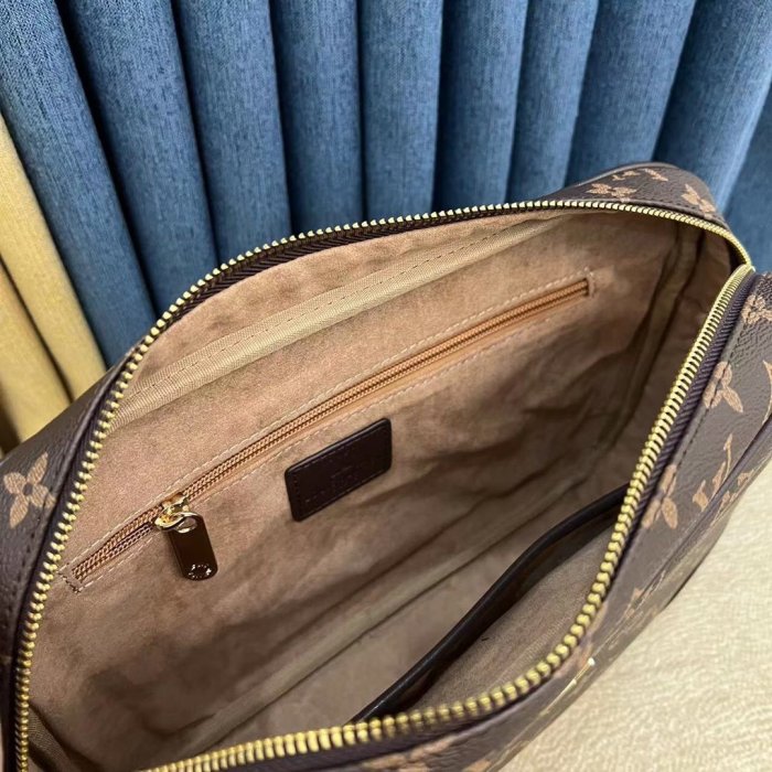 202205SS新作 Louis Vuitton ルイヴィトン メンズ ショルダーバッグスーパーコピー