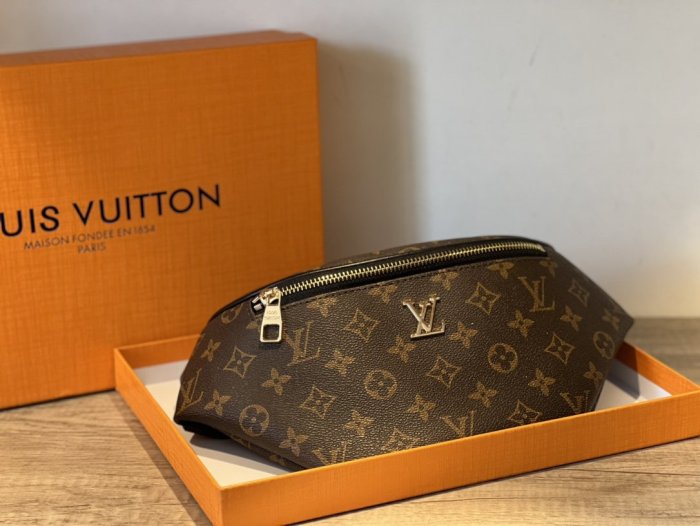 202205SS新作 Louis Vuitton ルイヴィトン メンズ ショルダーバッグスーパーコピー