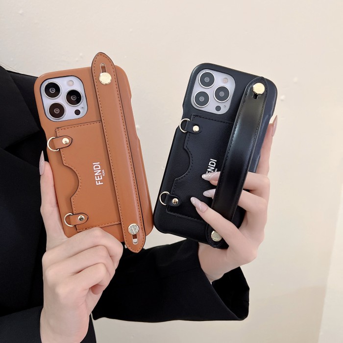 202205フェンディ/Fendiケース最新全機種11 Pro/11/Xs Max/Xr/XS/iPhone7/7P/8/8P/ iPhone12/iPhone13 2色