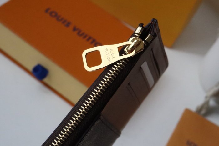 202206SS新作Louis Vuitton ルイヴィトン短財布スーパーコピー