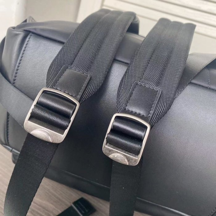 202205SS新作Fendiフェンディメンズ リュックバックスーパーコピー