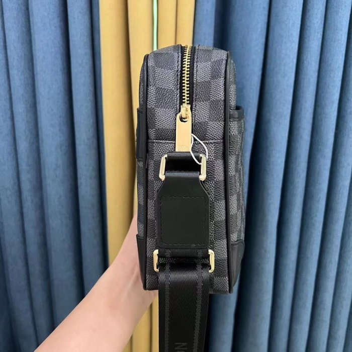 202205SS新作 Louis Vuitton ルイヴィトン メンズ ショルダーバッグスーパーコピー