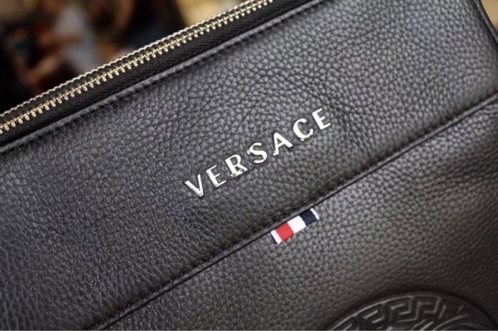 202206SS新作 Versaceヴェルサーチェメンズ ショルダーバッグスーパーコピー