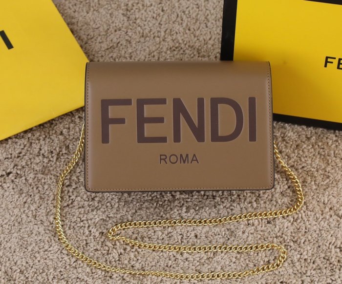 202206SS新作Fendiフェンディレディース ショルダーバックスーパーコピー