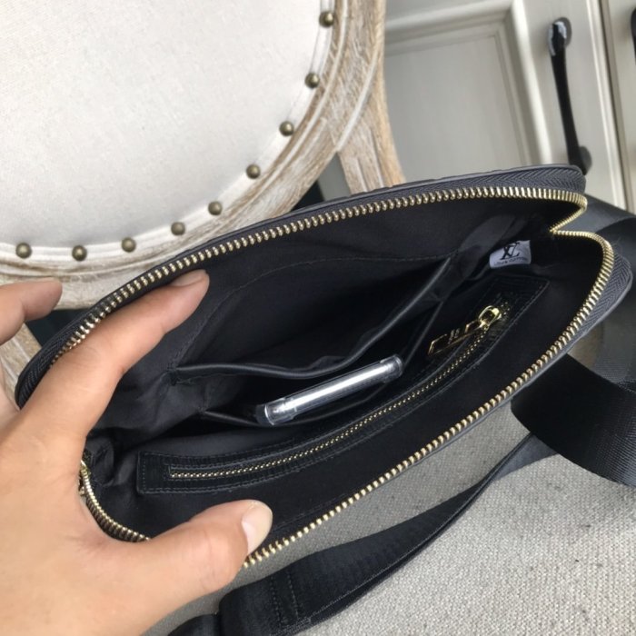 202206SS新作 Louis Vuitton ルイヴィトン メンズ ショルダーバッグスーパーコピー