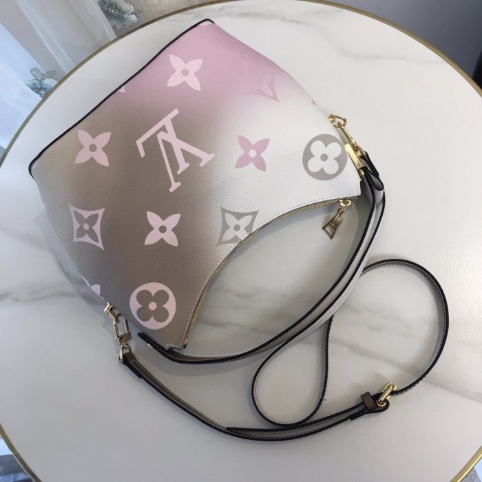 202206SS新作 Louis Vuitton ルイヴィトン レディース ショルダーバックスーパーコピー
