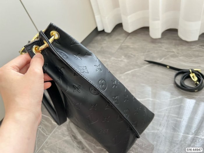 202206SS新作 Louis Vuitton ルイヴィトン レディース ショルダーバックスーパーコピー