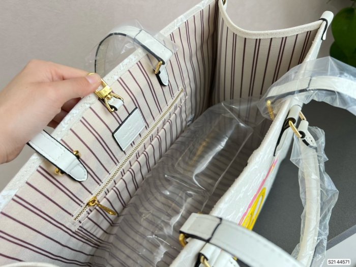 202206SS新作 Louis Vuitton ルイヴィトン レディース ハンドバックスーパーコピー