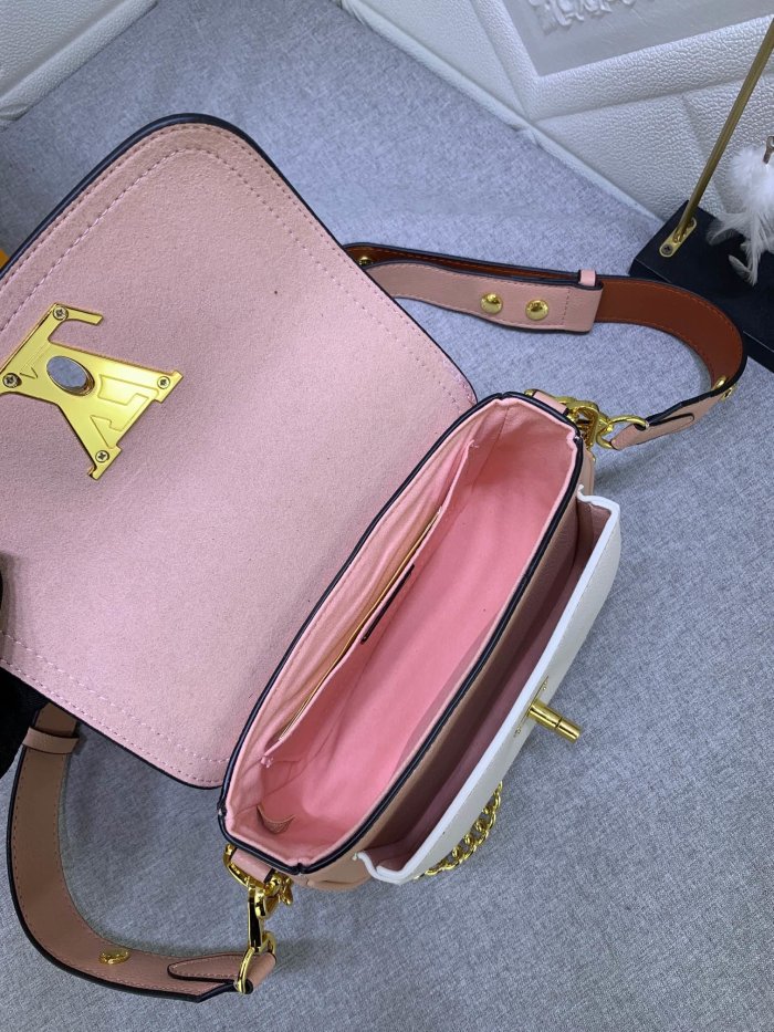 202206SS新作 Louis Vuitton ルイヴィトン レディース ショルダーバックスーパーコピー