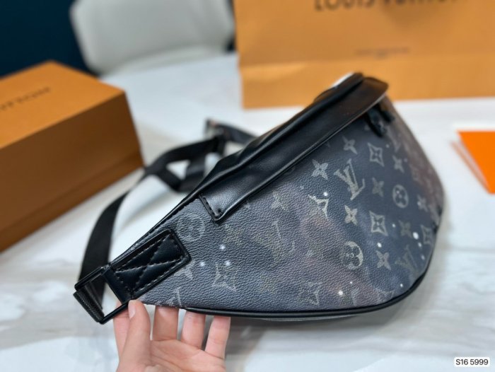 202206SS新作 Louis Vuitton ルイヴィトン レディース ショルダーバックスーパーコピー