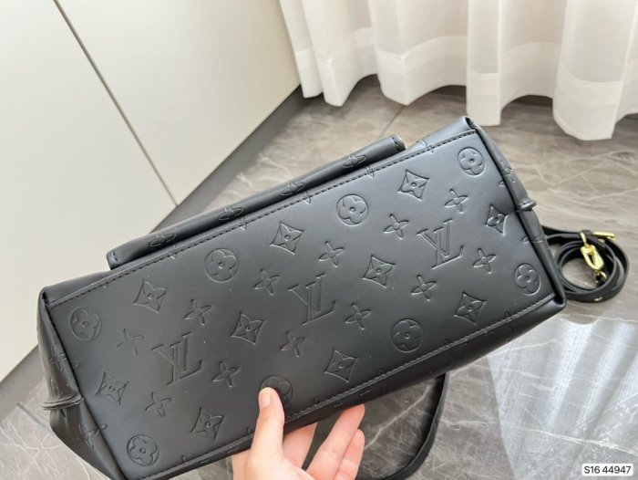 202206SS新作 Louis Vuitton ルイヴィトン レディース ショルダーバックスーパーコピー