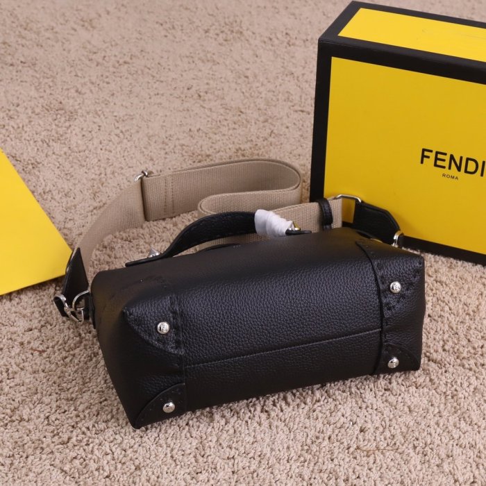 202206SS新作Fendiフェンディ レディース ショルダーバックスーパーコピー