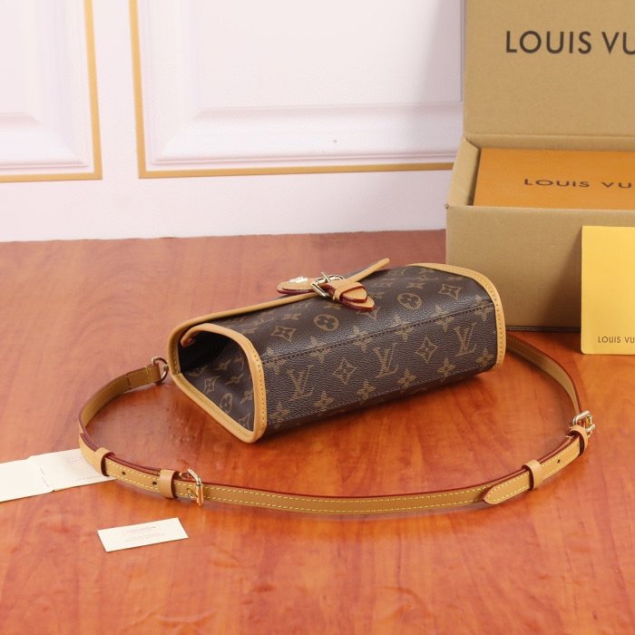 202206SS新作 Louis Vuitton ルイヴィトン レディース ショルダーバックスーパーコピー