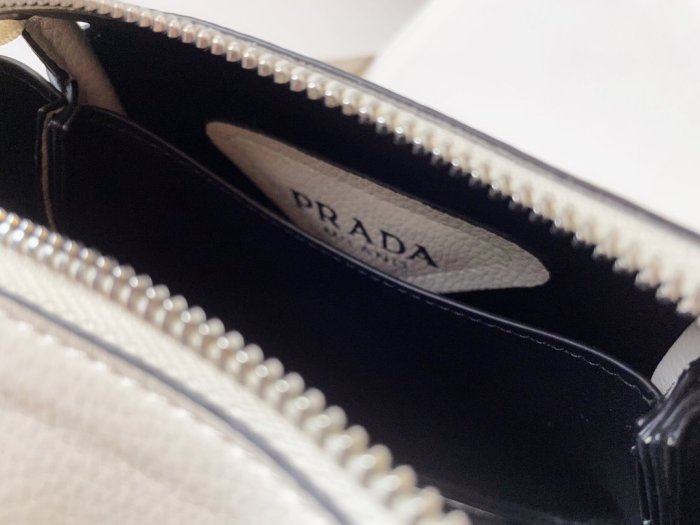 202207Pradaプラダ レディース ショルダーバックスーパーコピー