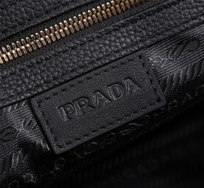 202207SS新作Pradaプラダメンズ ハンドバックスーパーコピー