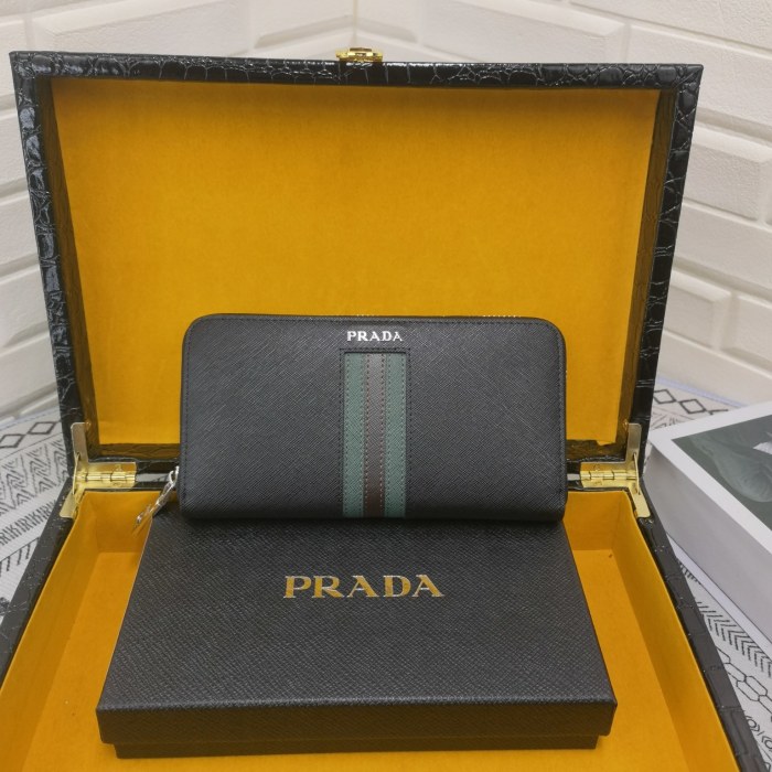 202207SS新作Prada プラダ長財布スーパーコピー