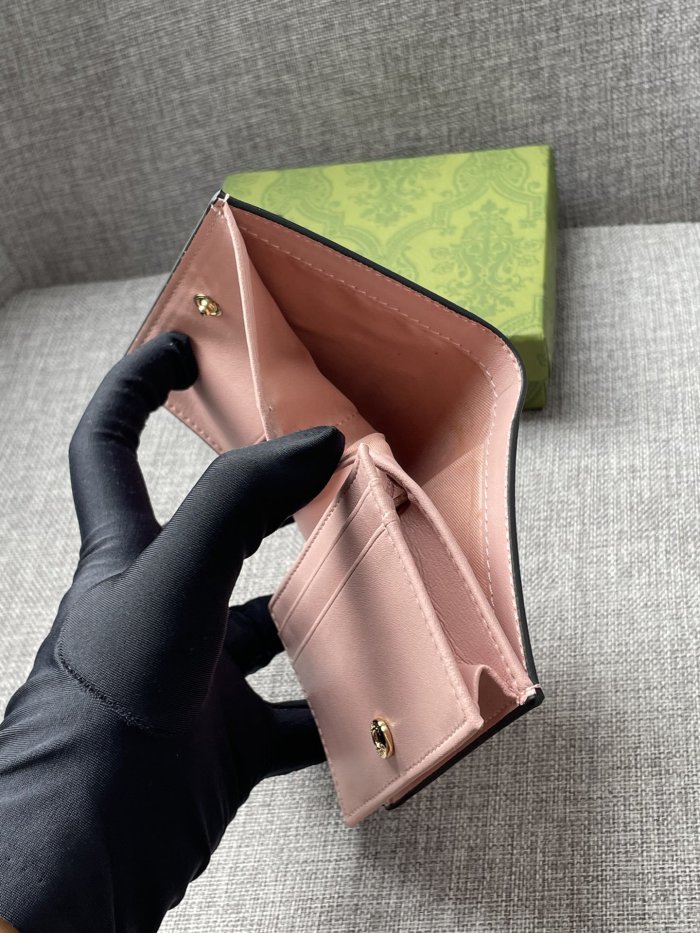 202207SS新作Gucciグッチ 短財布スーパーコピー