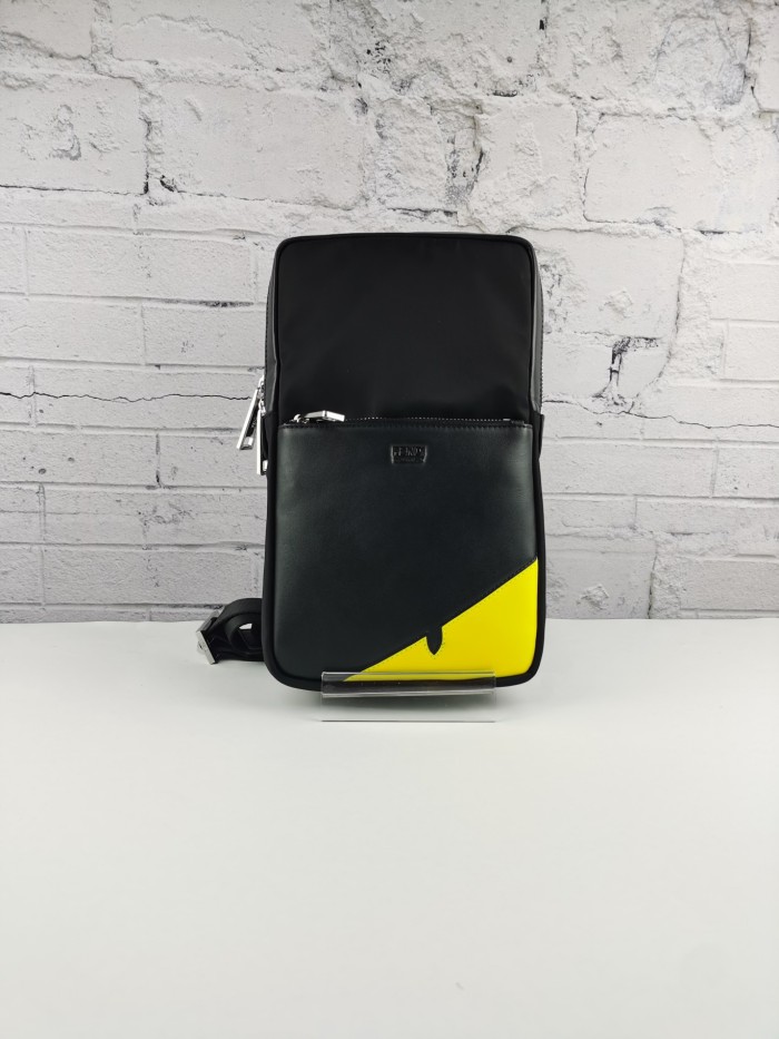 202209SS新作Fendi フェンディ メンズ ショルダーバックスーパーコピー