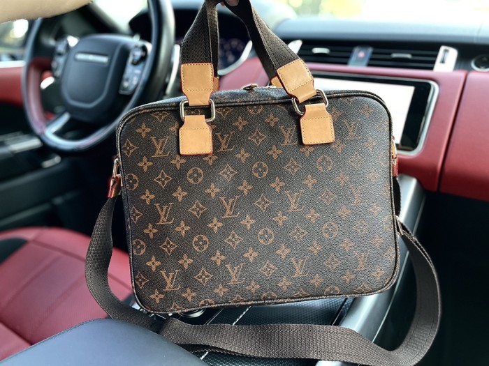 202209SS新作 Louis Vuitton ルイヴィトン メンズ ハンドバックスーパーコピー