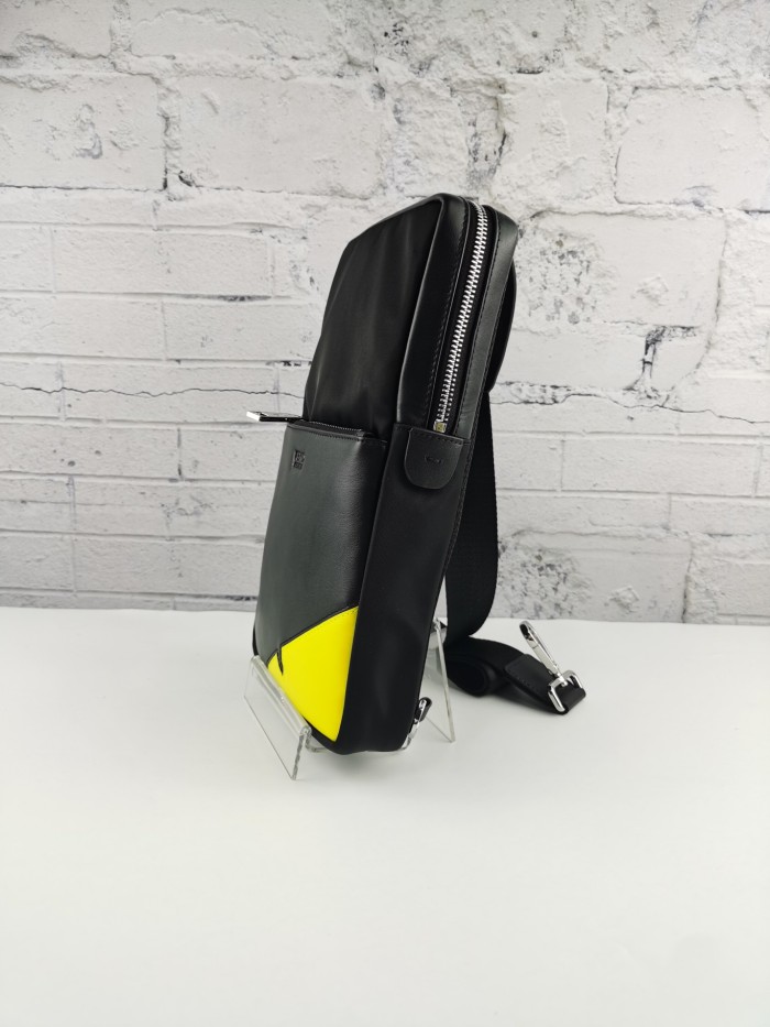 202209SS新作Fendi フェンディ メンズ ショルダーバックスーパーコピー