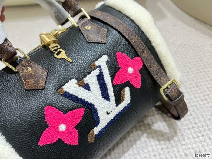 202209SS新作 Louis Vuitton ルイヴィトン レディースショルダーバックスーパーコピー