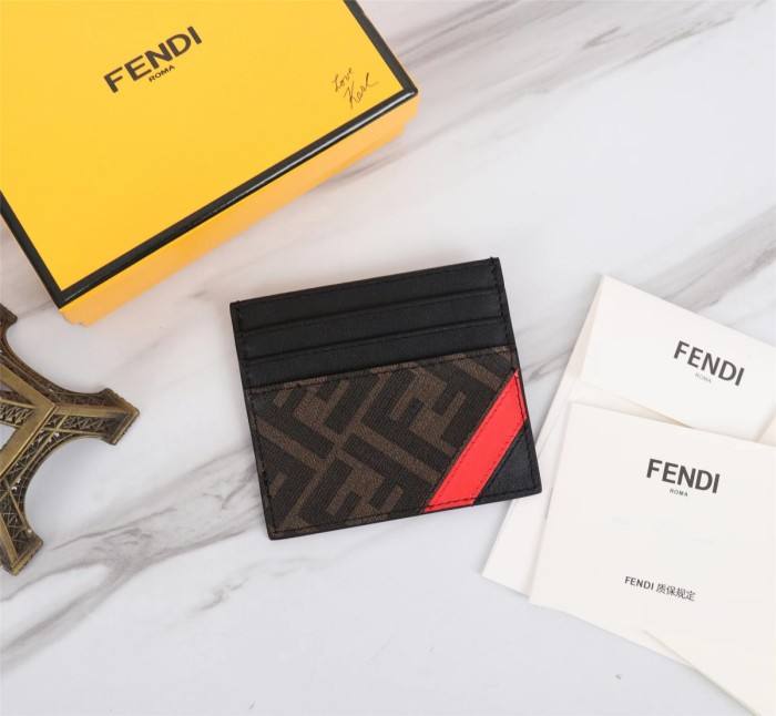 202209SS新作Fendi フェンディ 短財布スーパーコピー