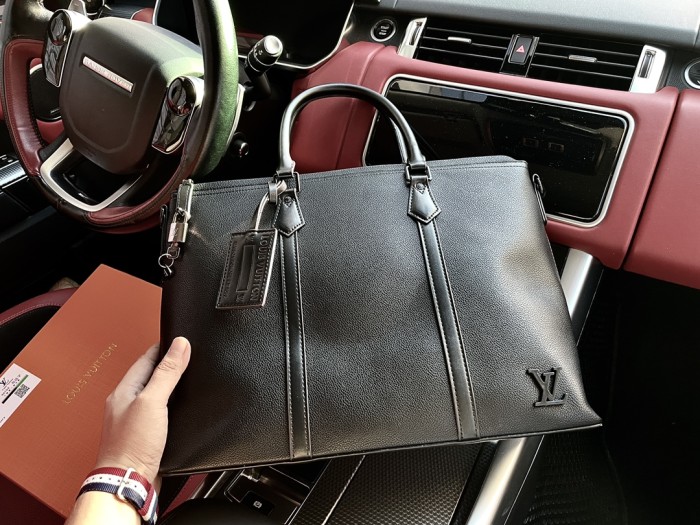 202209SS新作 Louis Vuitton ルイヴィトン メンズ ハンドバックスーパーコピー
