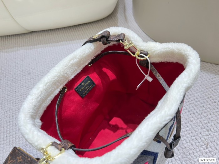 202209SS新作 Louis Vuitton ルイヴィトン レディースショルダーバックスーパーコピー