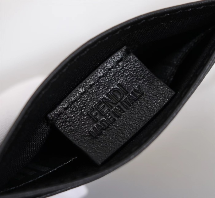 202209SS新作Fendi フェンディ 短財布スーパーコピー
