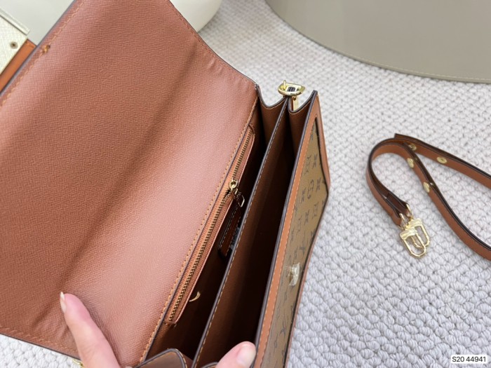 202209SS新作 Louis Vuitton ルイヴィトン レディースショルダーバックスーパーコピー