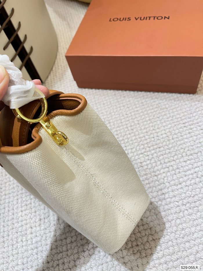 202209SS新作 Louis Vuitton ルイヴィトン レディースショルダーバックスーパーコピー