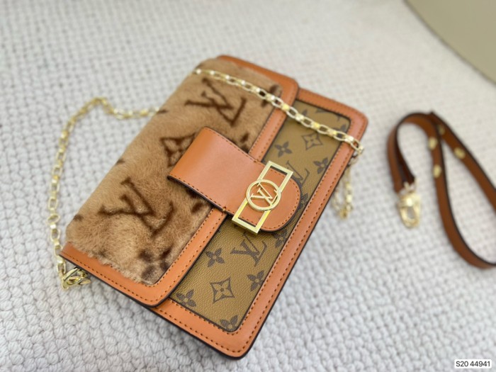 202209SS新作 Louis Vuitton ルイヴィトン レディースショルダーバックスーパーコピー