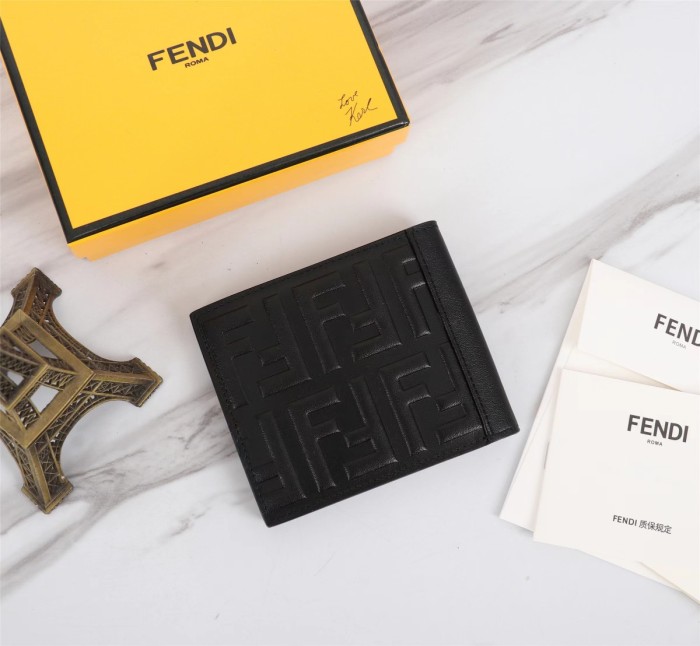 202209SS新作Fendi フェンディ 短財布スーパーコピー