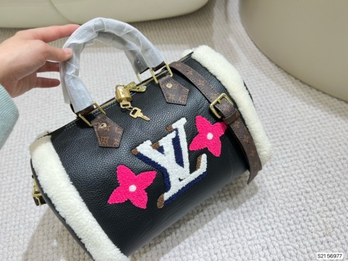 202209SS新作 Louis Vuitton ルイヴィトン レディースショルダーバックスーパーコピー