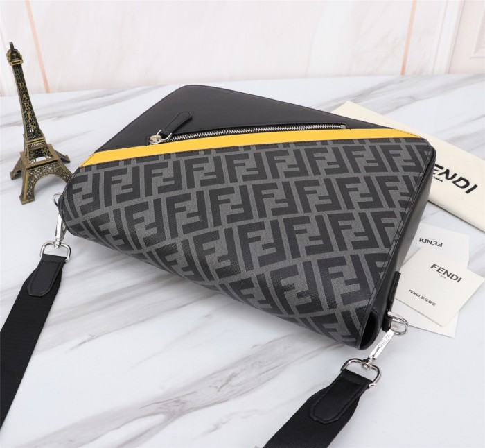 202209SS新作Fendi フェンディ メンズ ショルダーバックスーパーコピー