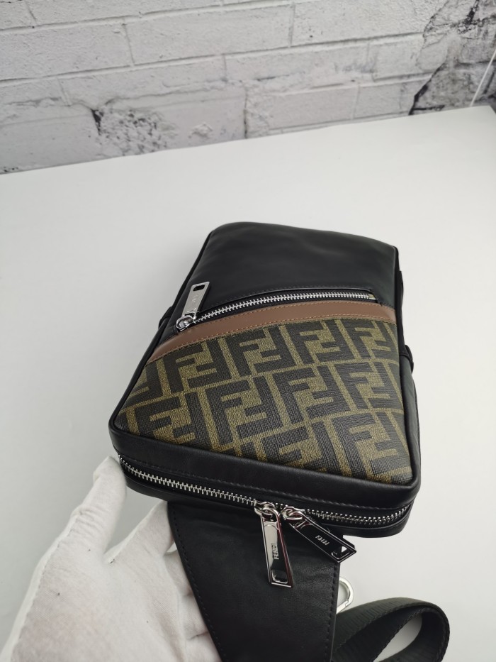 202209SS新作Fendi フェンディ メンズ ショルダーバックスーパーコピー