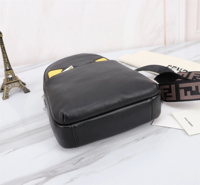 202209SS新作Fendi フェンディ メンズ ショルダーバックスーパーコピー