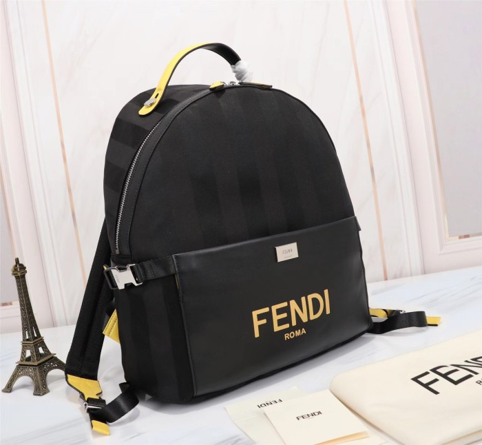 202209SS新作Fendi フェンディ メンズ リュックバックスーパーコピー