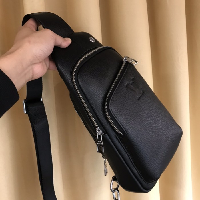 202209SS新作 Louis Vuitton ルイヴィトン メンズ ショルダーバッグスーパーコピー