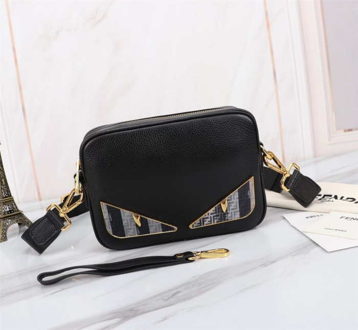 202209SS新作Fendi フェンディ メンズ ショルダーバックスーパーコピー