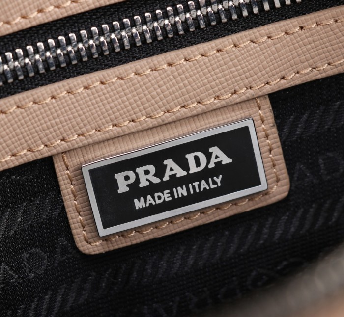 202209SS新作 Pradaプラダ メンズ ショルダーバックスーパーコピー