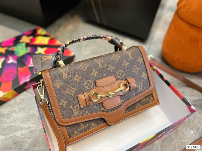 202209SS新作 Louis Vuitton ルイヴィトン レディースショルダーバックスーパーコピー