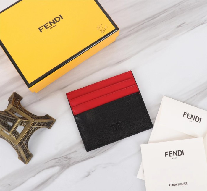 202209SS新作Fendi フェンディ 短財布スーパーコピー