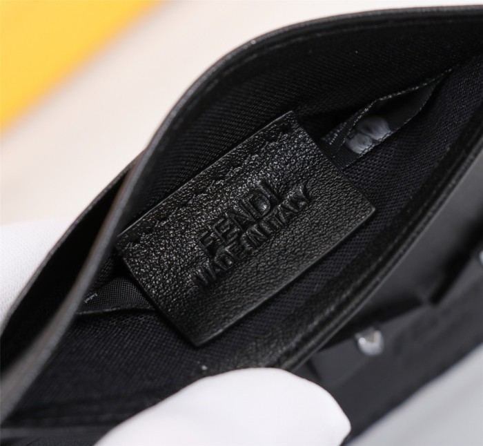 202209SS新作Fendi フェンディ 短財布スーパーコピー