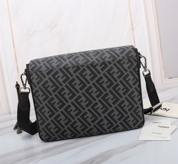 202209SS新作Fendi フェンディ メンズ ショルダーバックスーパーコピー