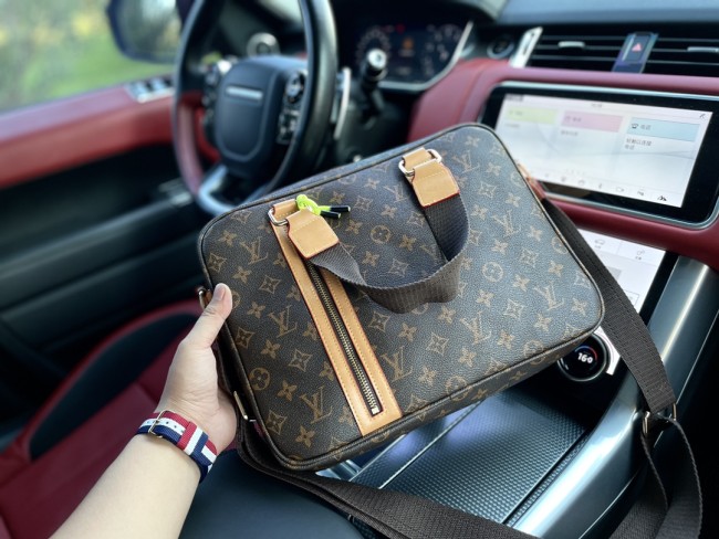 202209SS新作 Louis Vuitton ルイヴィトン メンズ ハンドバックスーパーコピー