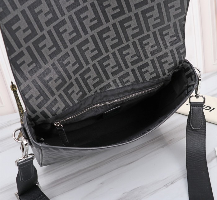 202209SS新作Fendi フェンディ メンズ ショルダーバックスーパーコピー