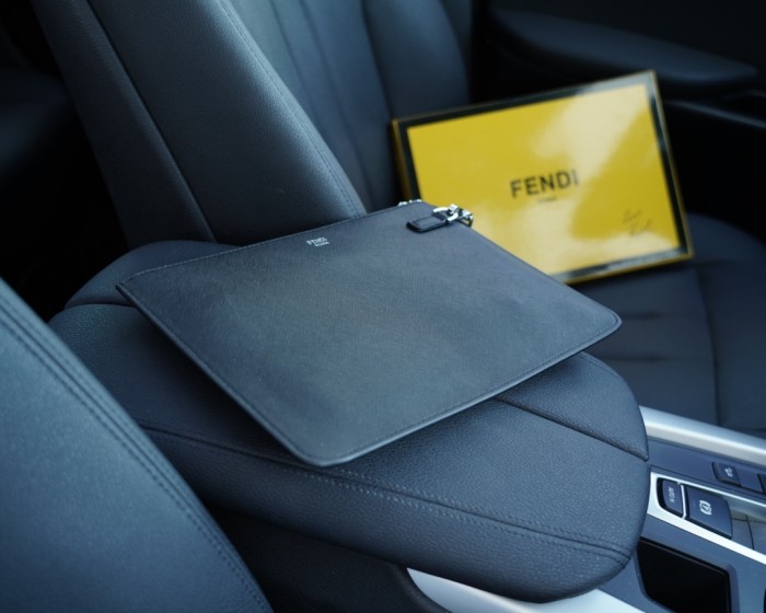 202209SS新作Fendi フェンディ メンズ ハンドバックスーパーコピー