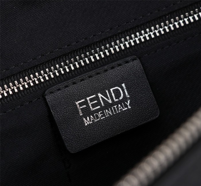 202209SS新作Fendi フェンディ メンズ ショルダーバックスーパーコピー