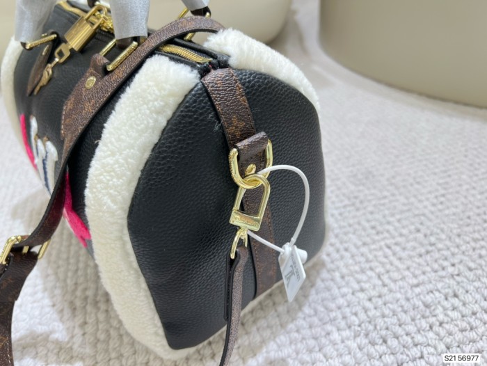 202209SS新作 Louis Vuitton ルイヴィトン レディースショルダーバックスーパーコピー
